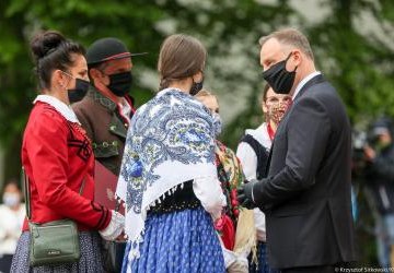 Państwo Agata i Wojciech Długosz z Kokuszki wicemistrzami krajowymi AgroLigi 2019 w kategorii rolnicy - gratulujemy